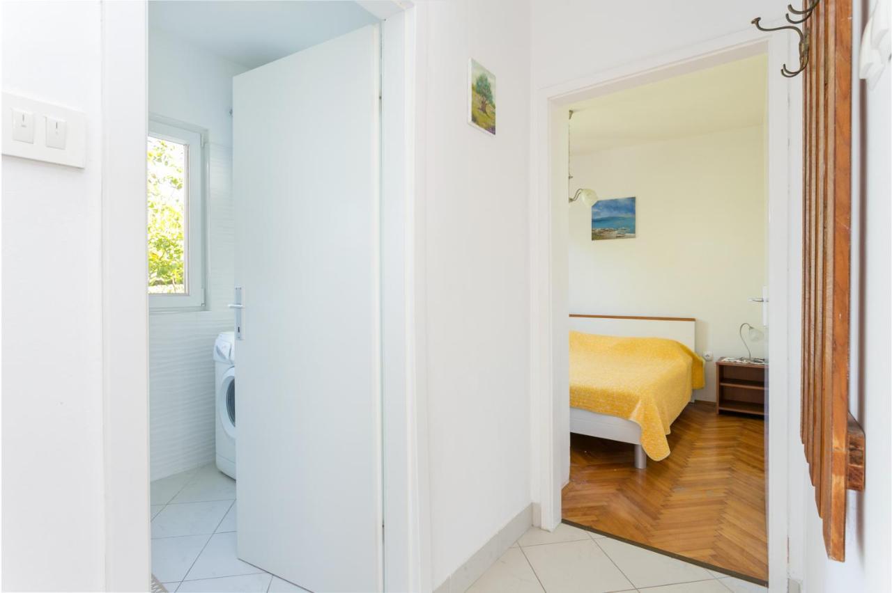 Apartments By The Sea Seget Vranjica, Trogir - 1038 Exteriör bild