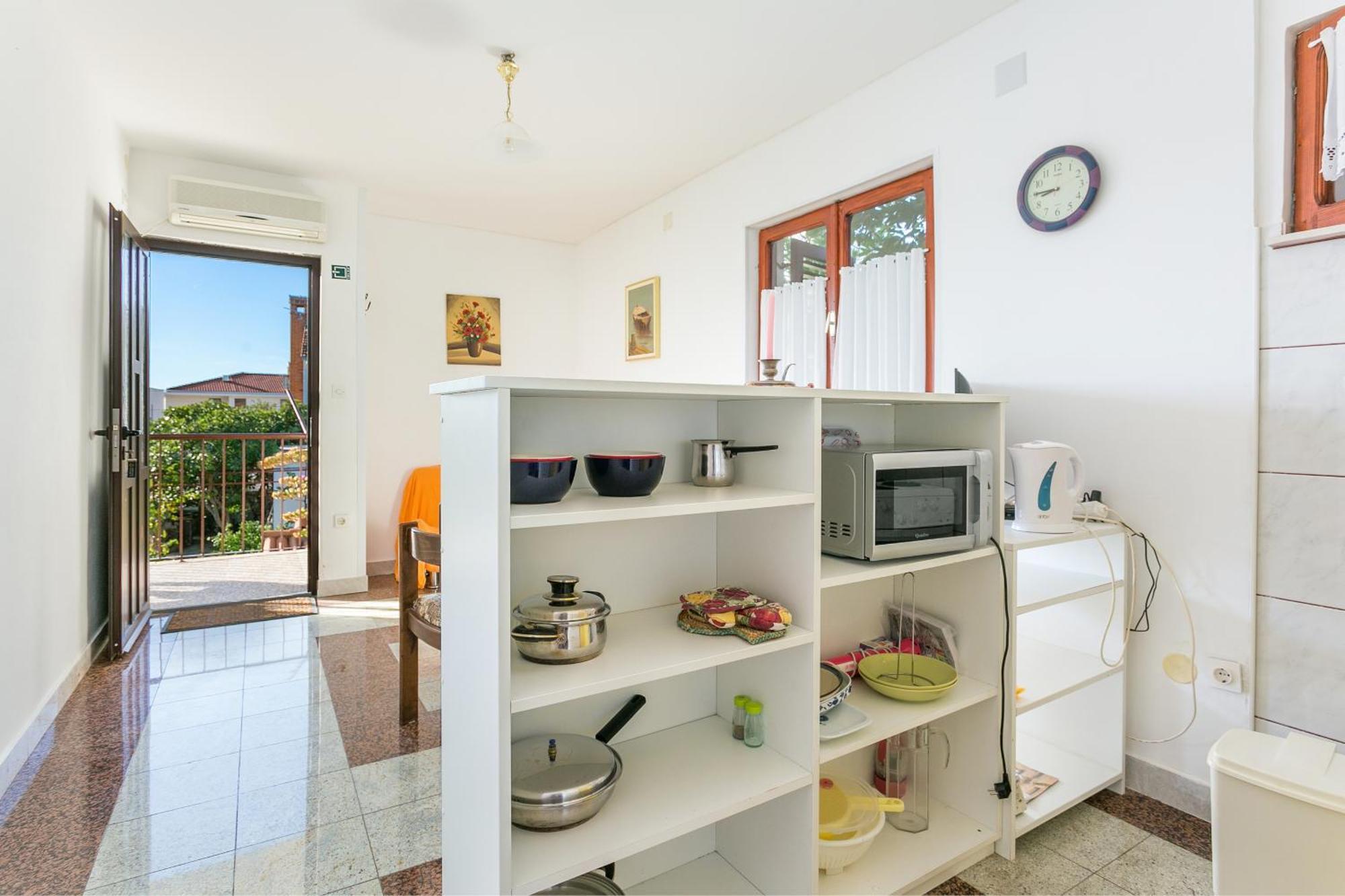 Apartments By The Sea Seget Vranjica, Trogir - 1038 Rum bild